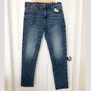 NWOT AirFlex Athletic Jean || American Eagle